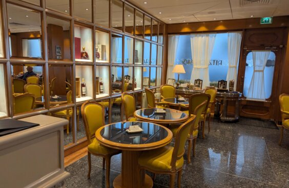 Cigar lounge tables and chairs